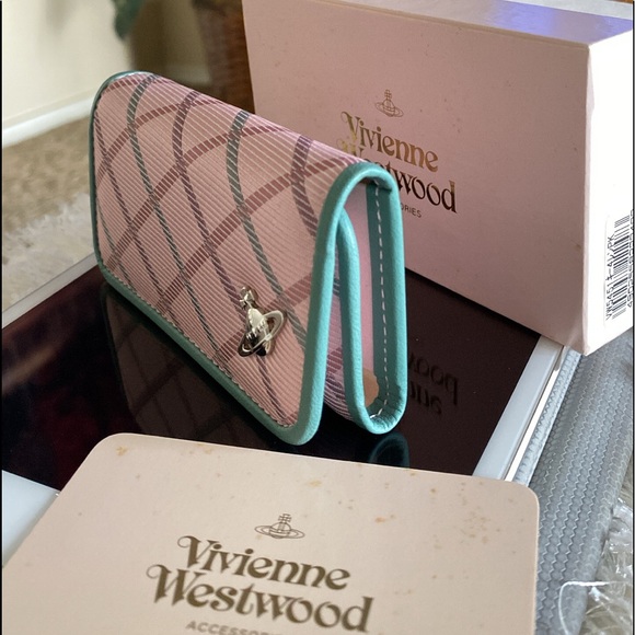 COPY - VIVIENNE WESTWOOD KEY CASE HOLDER - Picture 2 of 11